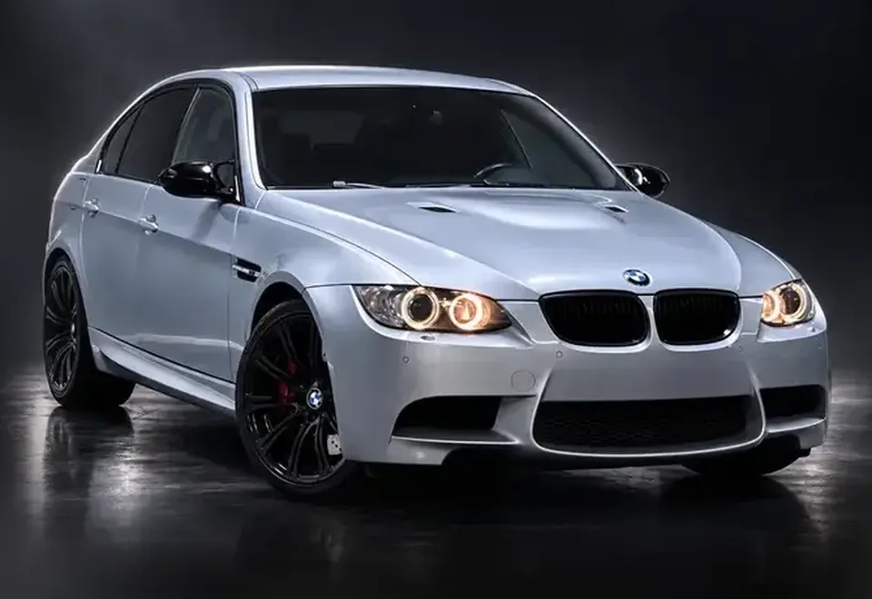 BMW M3 E90 4.0 V8 Manuaali - BMW:n virallinen malliauto